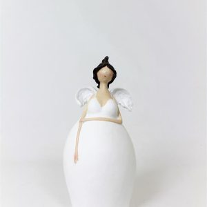 Ängel Maggan stående