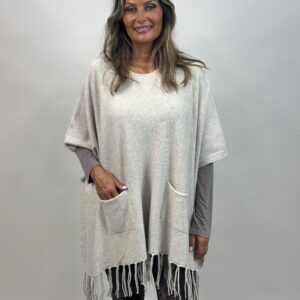 Mix By Maud531 Poncho med fransar